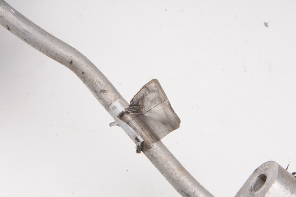 фото №4, Maserati quattroporte v 4.2 шланг кондиционера