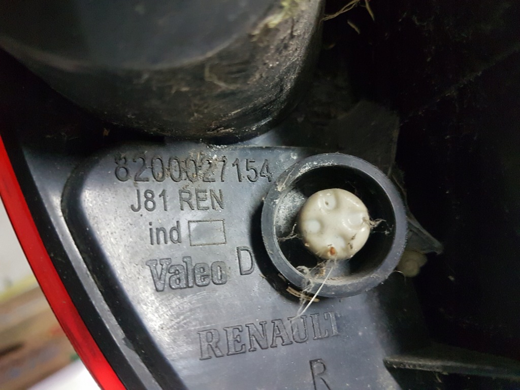 фото №10, Правый противотуманная фара задний renault grand scénic iv r9_ 8200027154 3.0l дизель