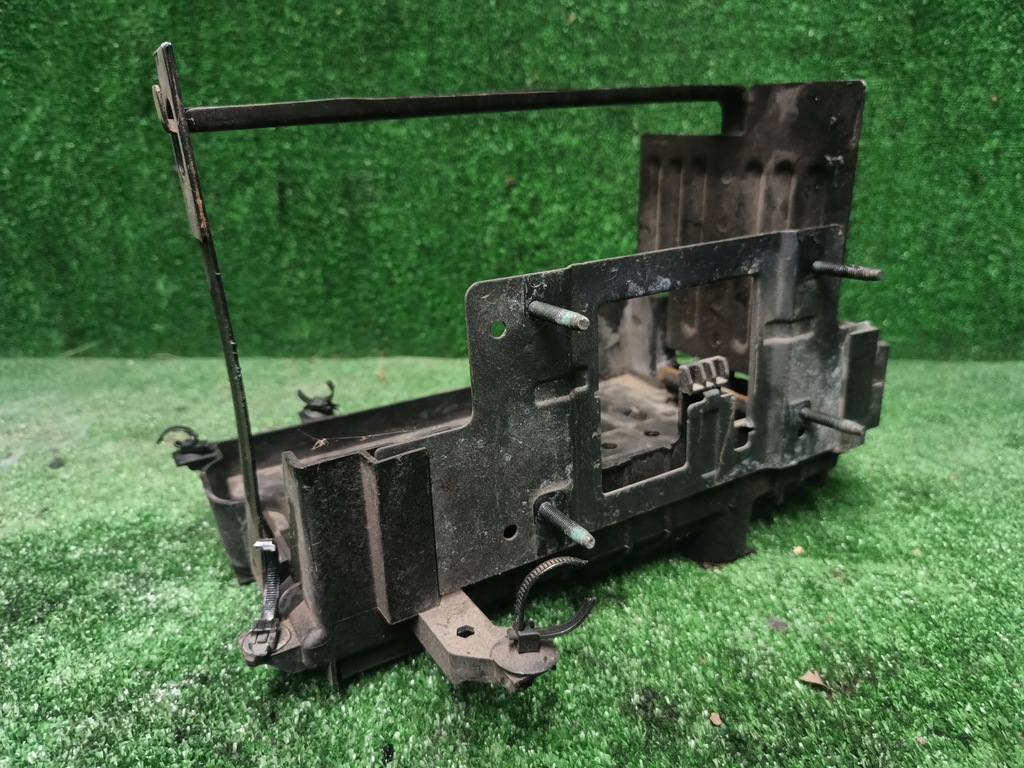 фото №1, Opel mokka основание аккумулятор 95933269