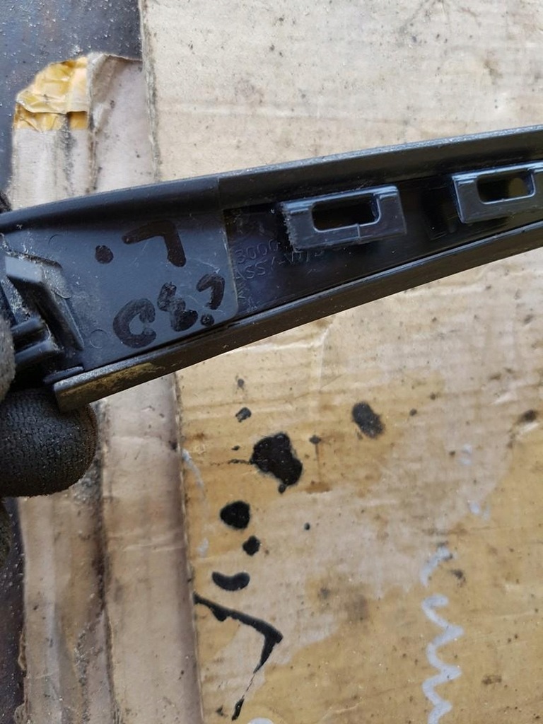 фото №5, Молдинг стекло лобовое правая hyundai i30 iii