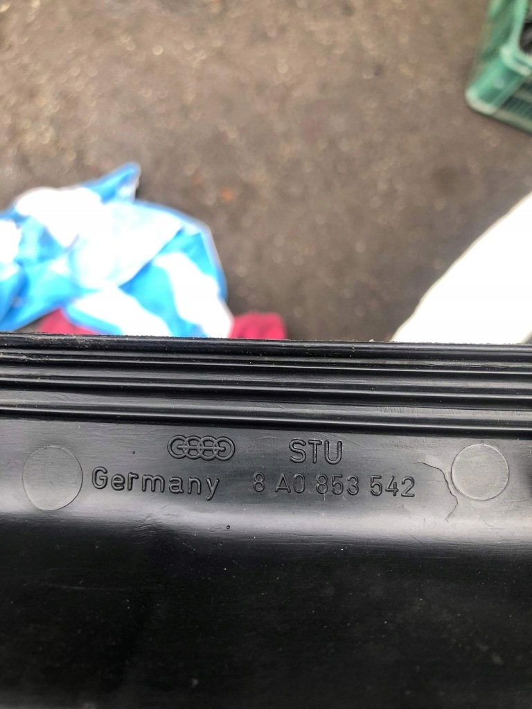 фото №5, Молдинг внутрішня поріг права audi 80 b4 8a0853542