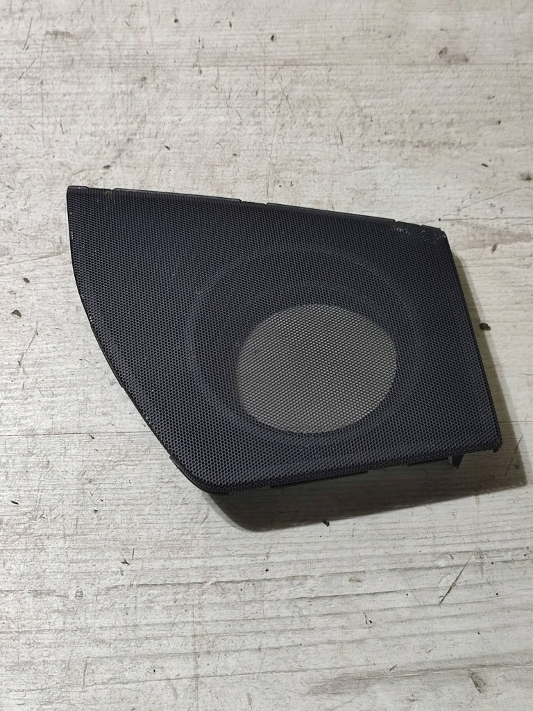 Купить Lexus rc 2019 правая сторона накладка динамика низкочастотный