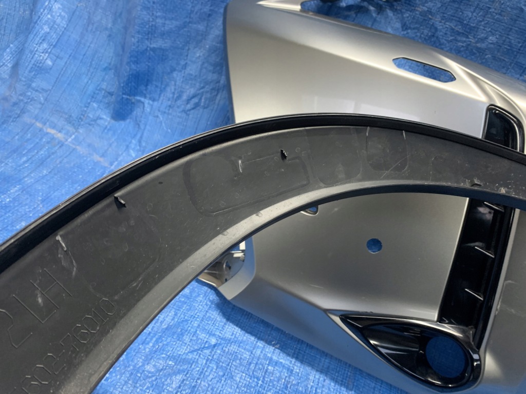 фото №4, Lexus ux бампер передний накладка решётка