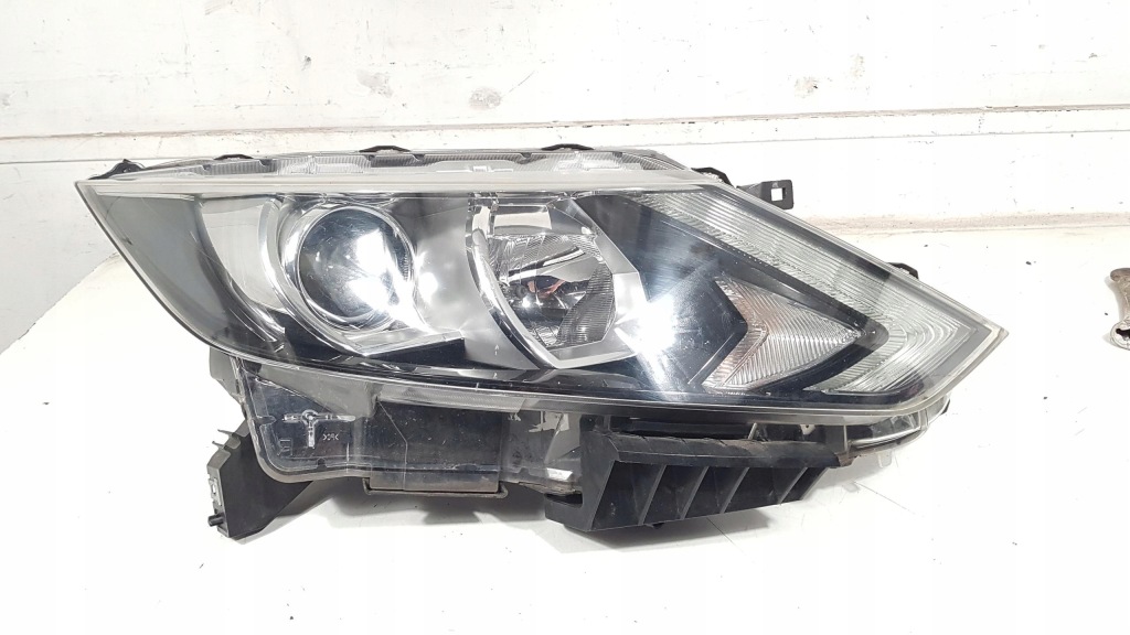 Купить Фара правый  правый перед led qashqai 2 100-18014