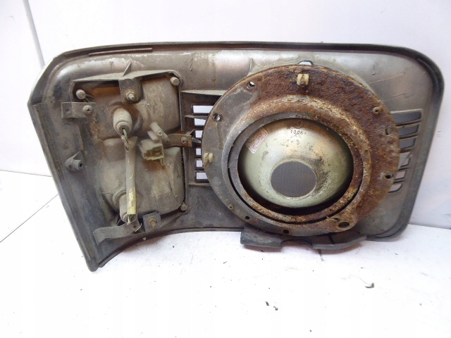 фото №7, Toyota hiace лампа фара левый