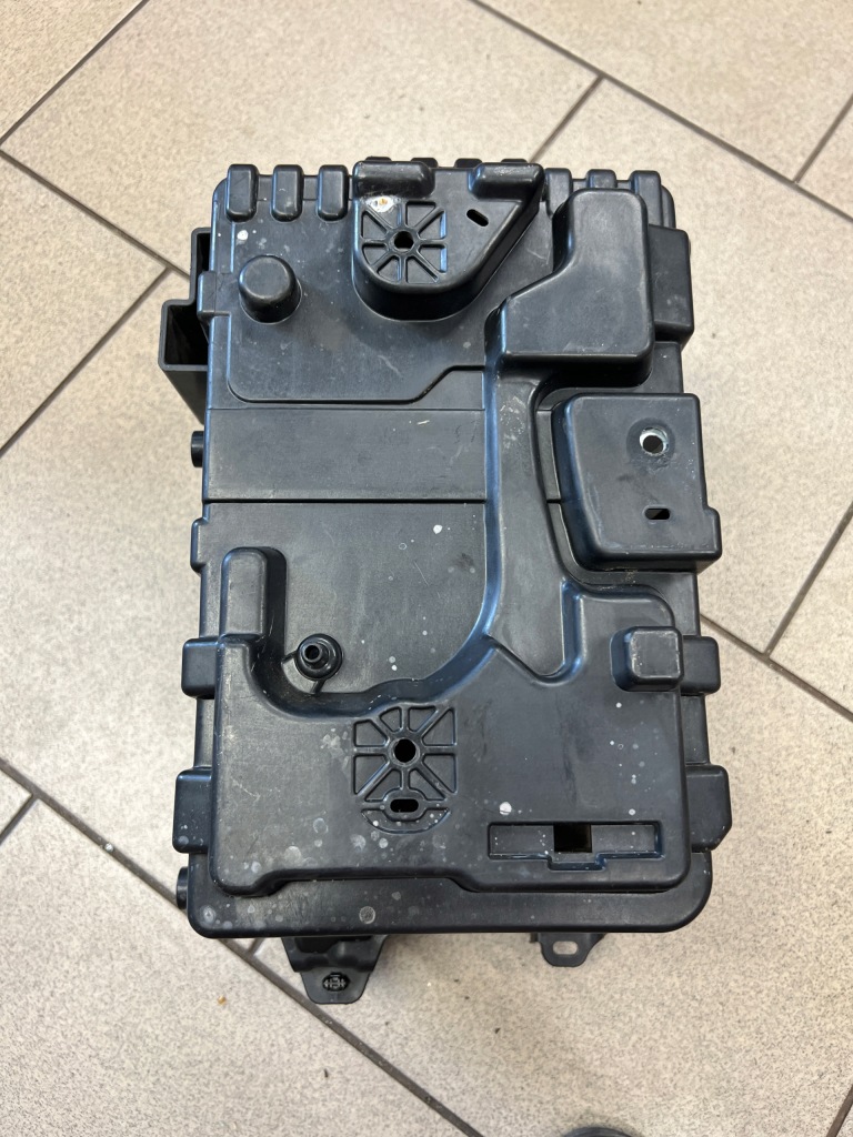 фото №3, Корпус основание аккумулятор ford fiesta mk8