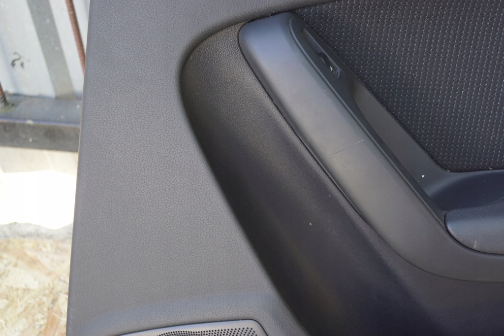 фото №8, Обшивка дверь правый задняя audi a4 b8 s-line