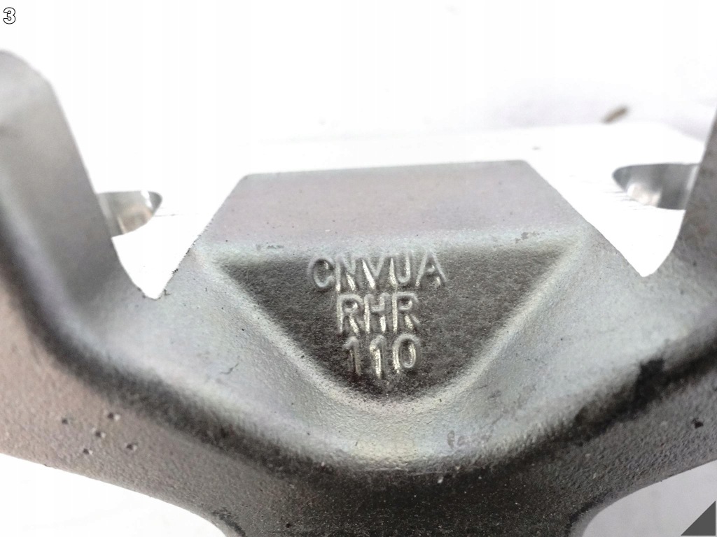 Land rover defender 2 2 l663 110 20- кронштейн поріг порога  задній праве Оригінал