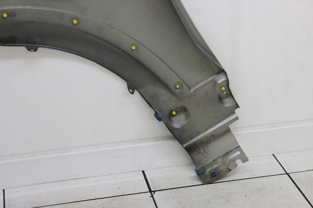 фото №13, Land rover discovery iii 04r- крыло правый передний перед