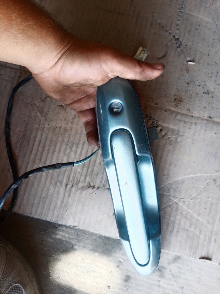 фото №1, Ручка наружная правый перед mazda mpv ii