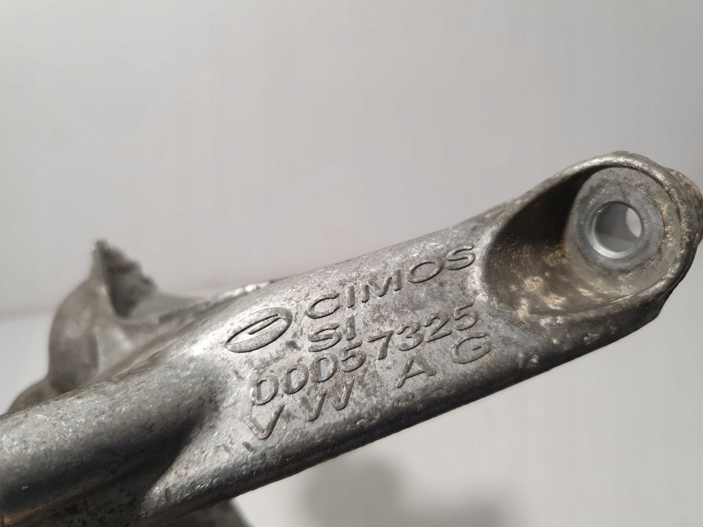 фото №14, Audi a4 b9 8w 2.0tdi кронштейн кронштейн двигателя правая 4m0199308ad 4m0199307ad