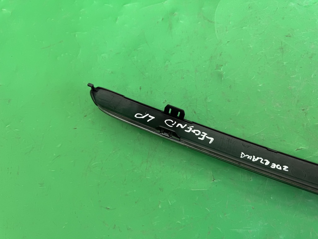 фото №11, Молдинг бампера передний левая крюки ok honda legend iv 4 kb1 04-