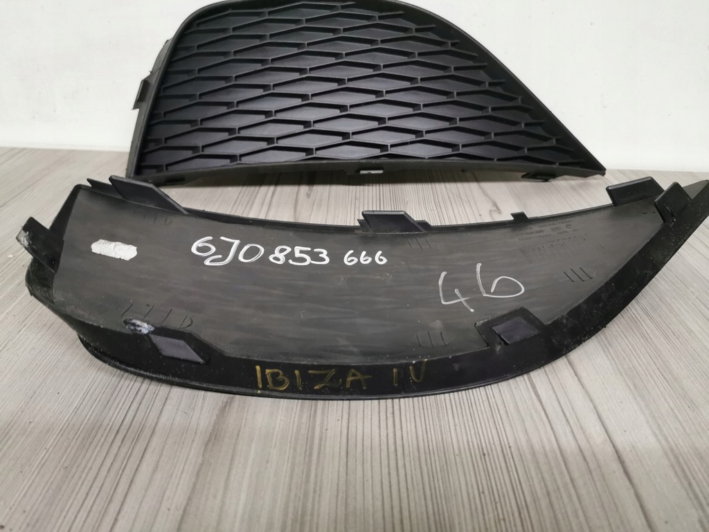 фото №5, Решётка бампера правый перед seat ibiza iv 6j