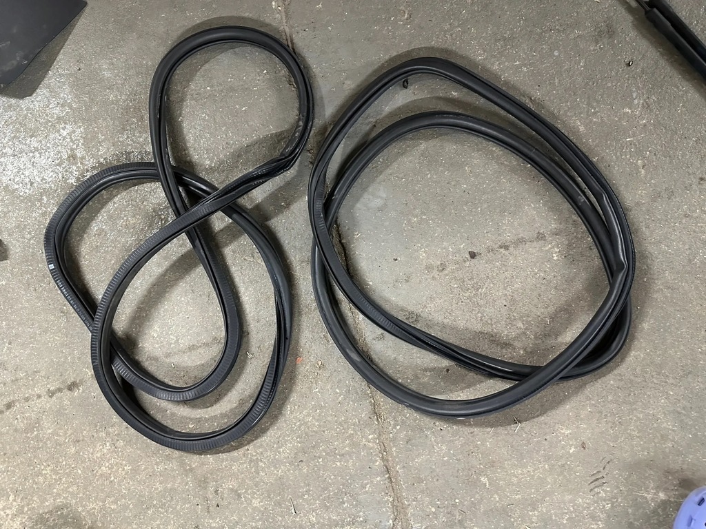 фото №1, Skoda scala прокладка дверь правая перед передняя кузовная