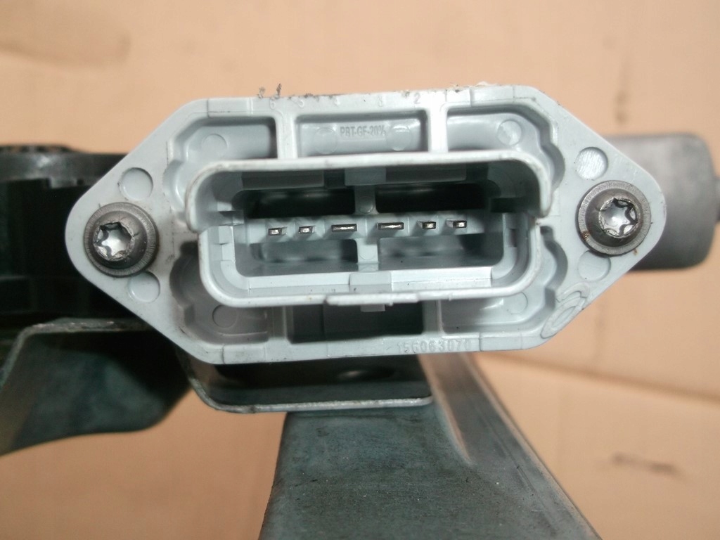 фото №4, Renault clio iv підйомник скло правий перед