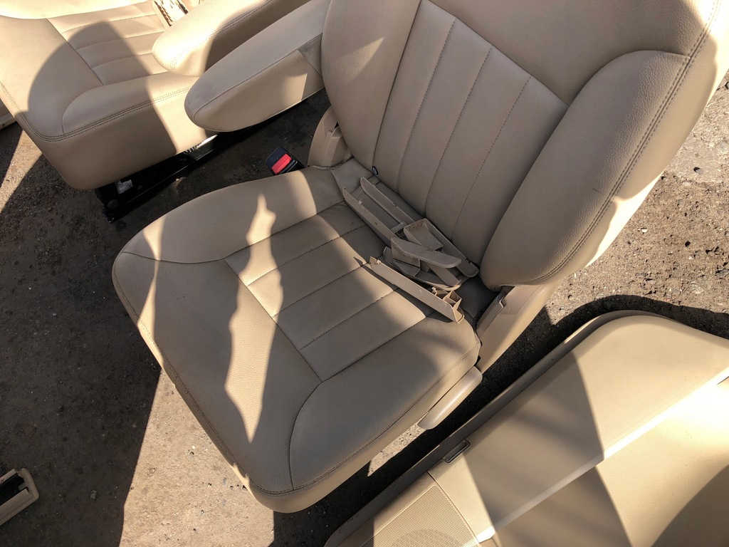 фото №10, Mercedes w251 long 05- сиденья заднее сиденье обивка кожа бежевые 6 человек