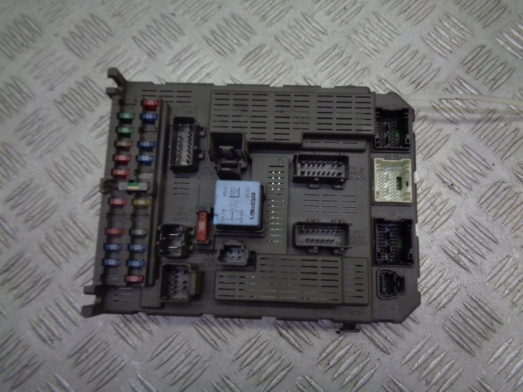 фото №1, Коробка запобіжників citroen c5 9645352980