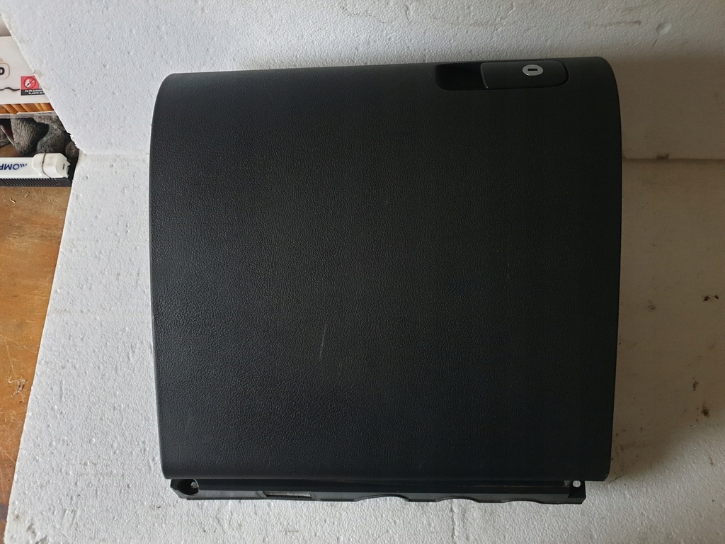 фото №1, Бардачок пассажира vw golf v plus uk