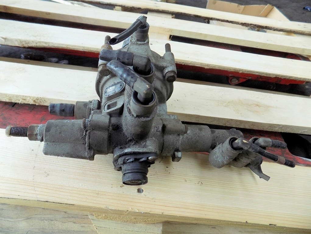 фото №2, Renault premium 250dci клапан регулятор