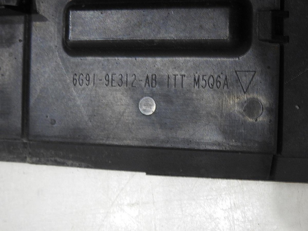 фото №12, Защита трубопровод топлива volvo v70 iii