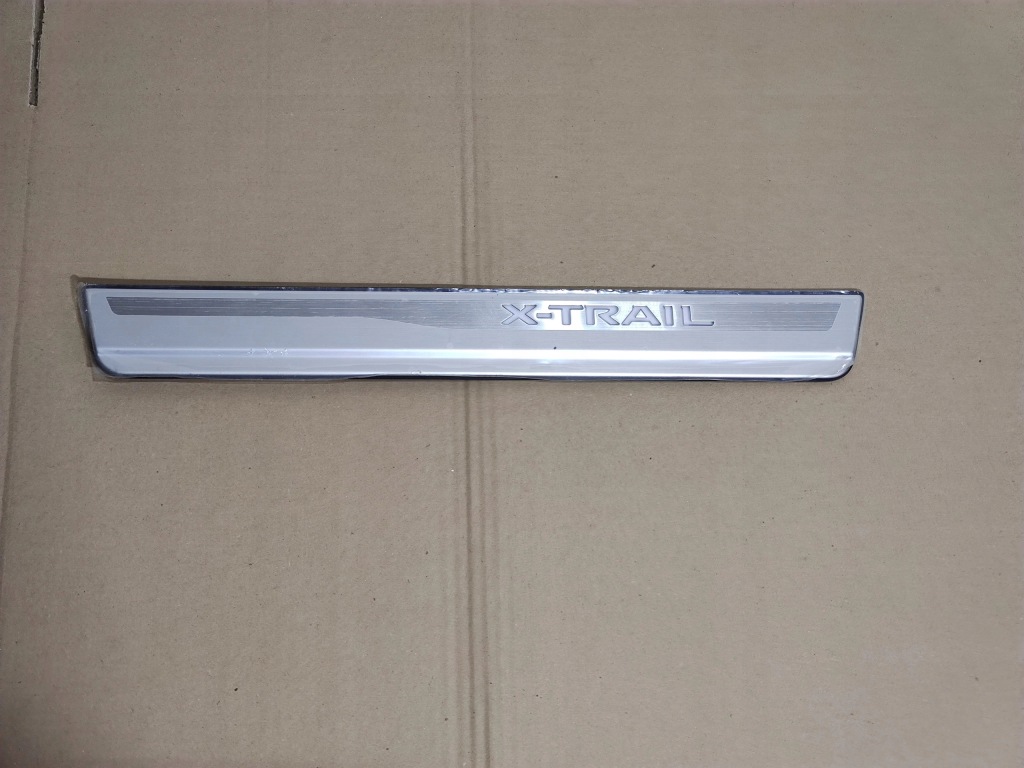 фото №1, Молдинг левая порог led nissan x-trail t32