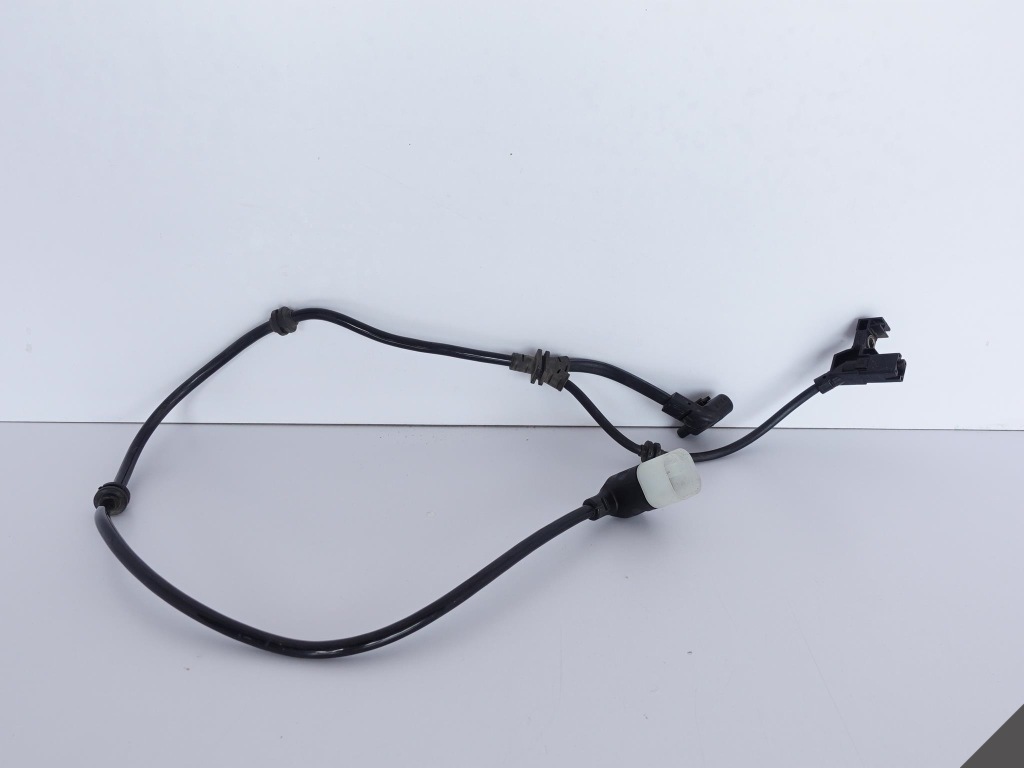 фото №1, Mercedes s-klasa w222 c217 датчик тормозных колодок задняя