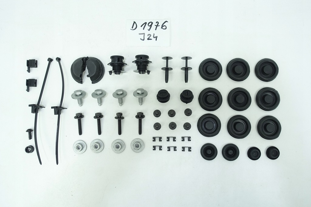 фото №1, Набір гвинт заглушок кріплення капот audi a4 b9