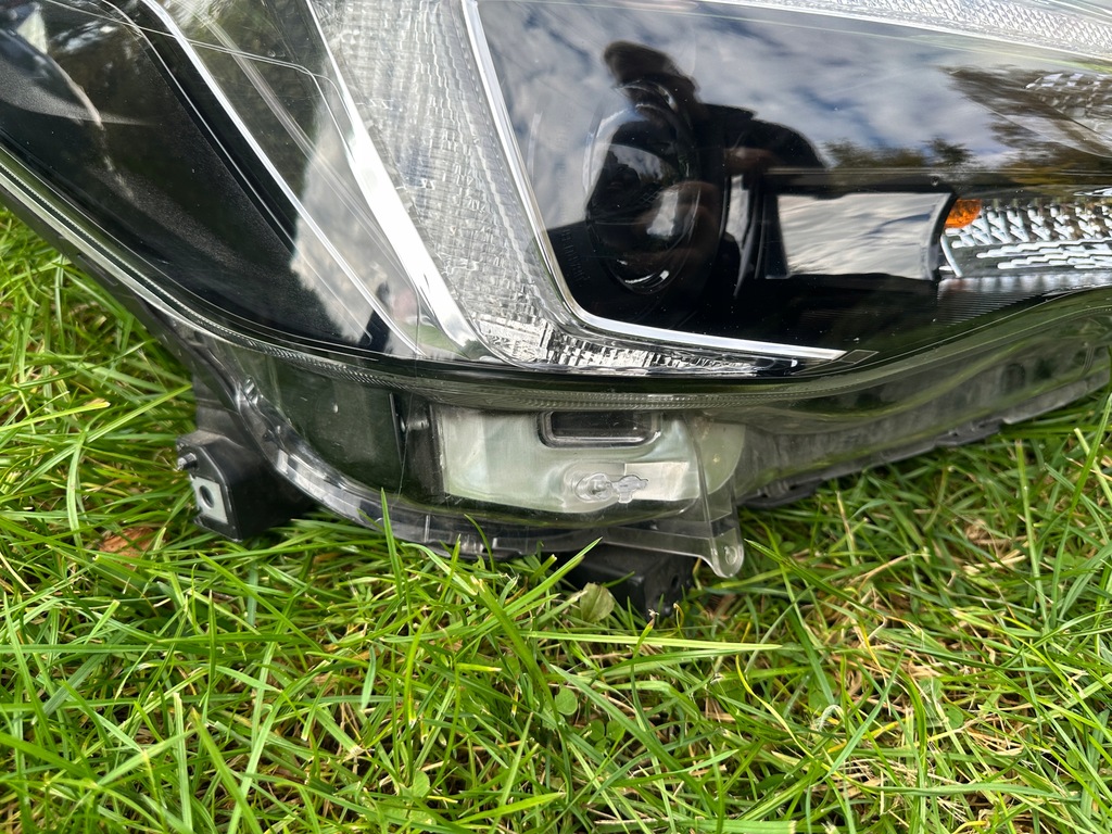 фото №4, Subaru xv ii crosstrek - лампа права