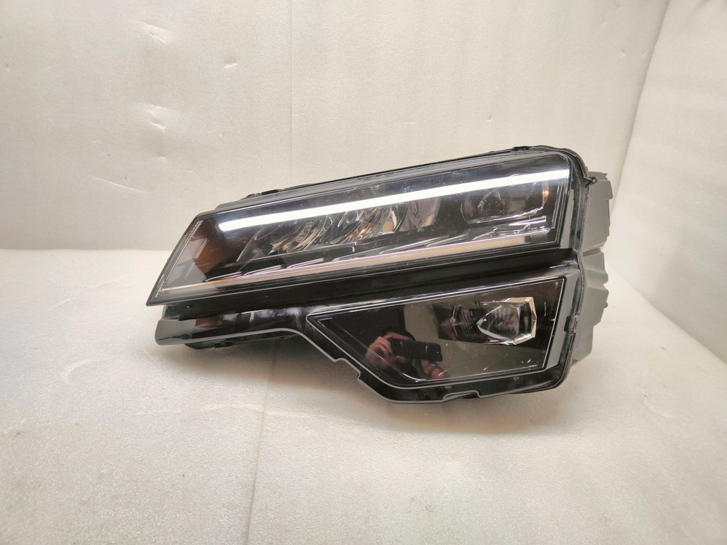 фото №1, Skoda karoq full led лампа левый перед 57b941015d
