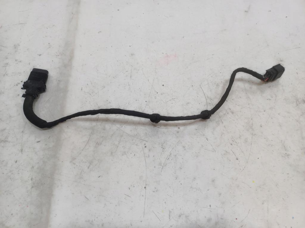 Купити Ram v 19- джгут лампи правий задній америка