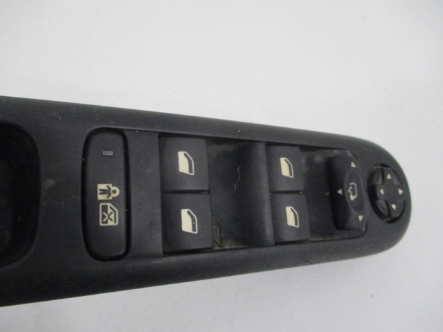 фото №5, Peugeot 5008 i панель открывания окон левый передний 96650621zd