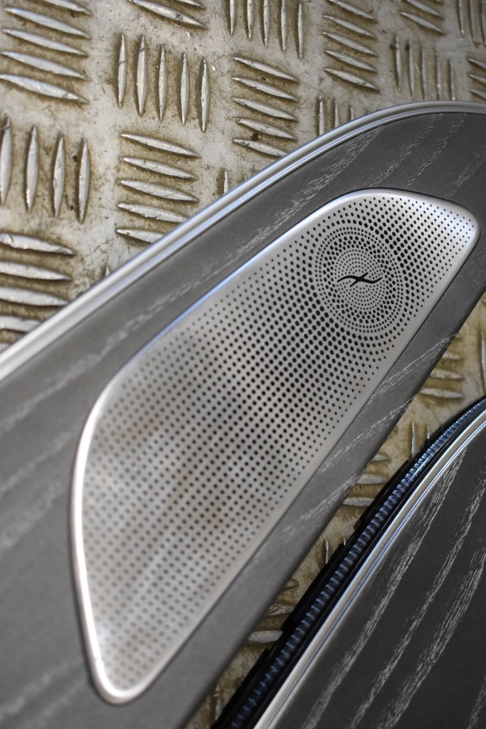 Idealne накладки декоры led ambiente комплект . mercedes cls w257 1 Оригинал