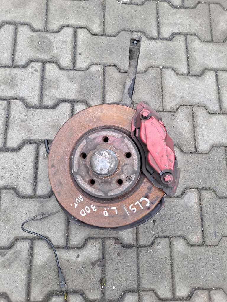 фото №1, Поворотний кулак лівий перед mercedes cls c219 3.0