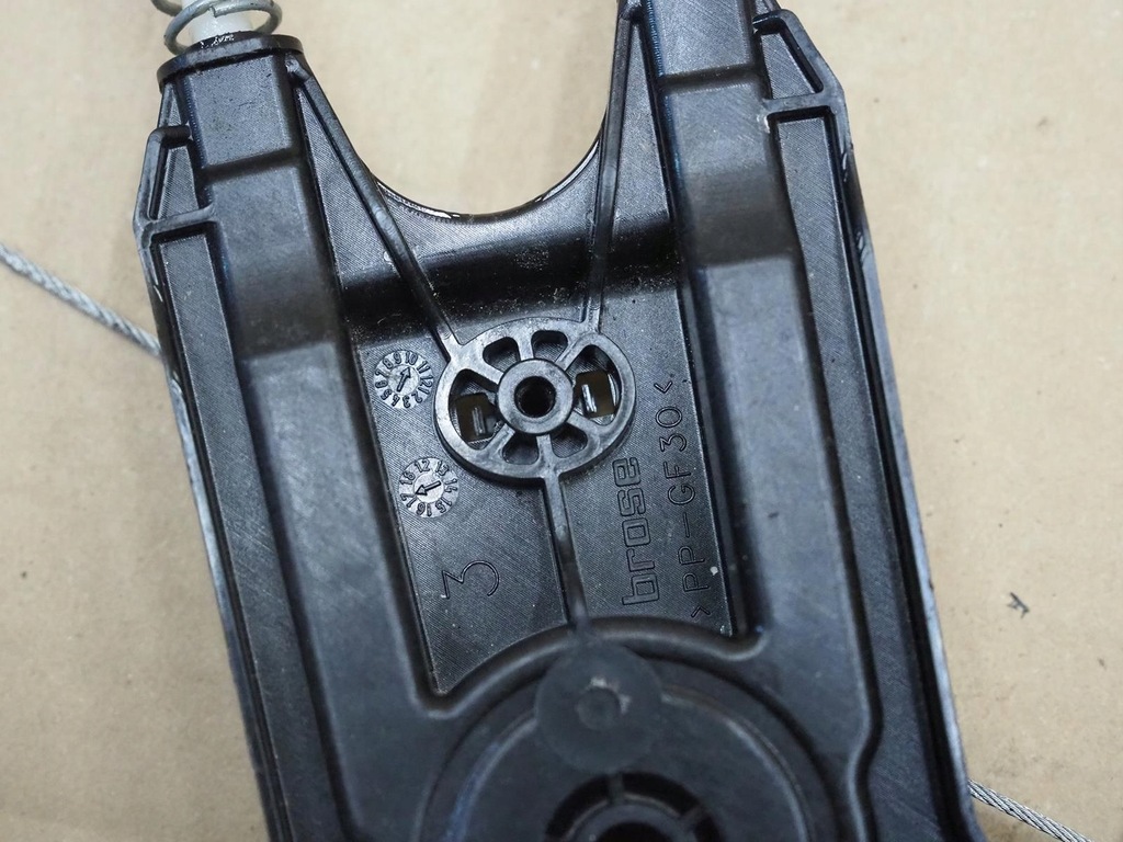 фото №13, Mercedes w213 16- механизм стекло дверь левый перед