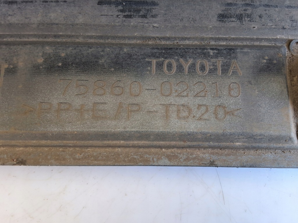 фото №8, Corolla e21 hb молдинг накладка порог левая цвет 1h5 75860-02210