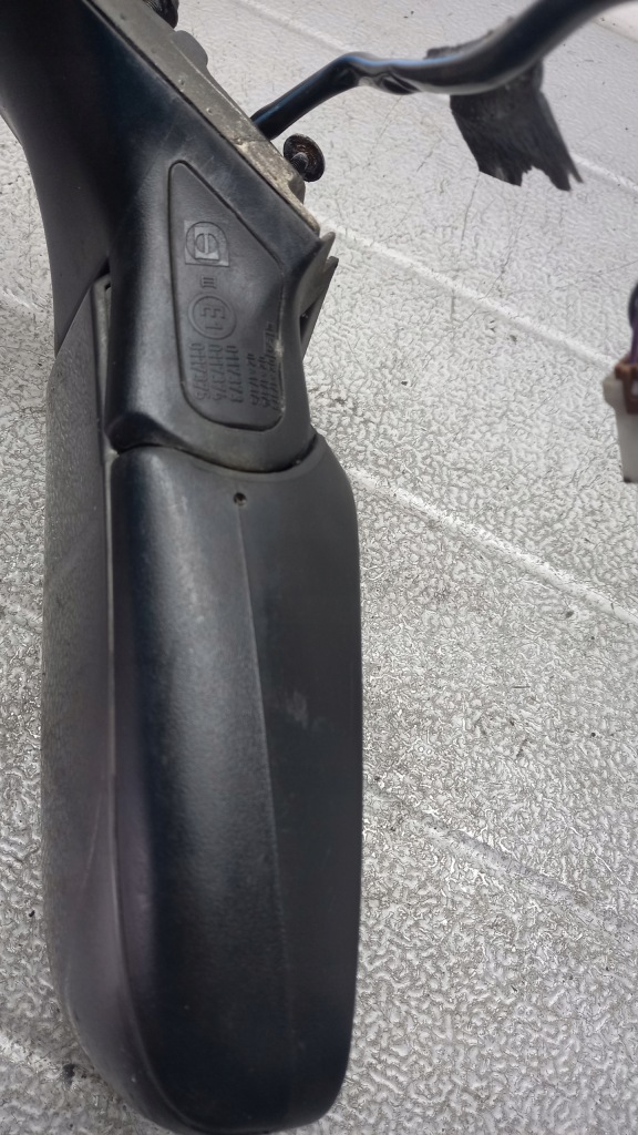 фото №5, Дзеркало праве volvo v40 01r kombi 1.9dci 5pin