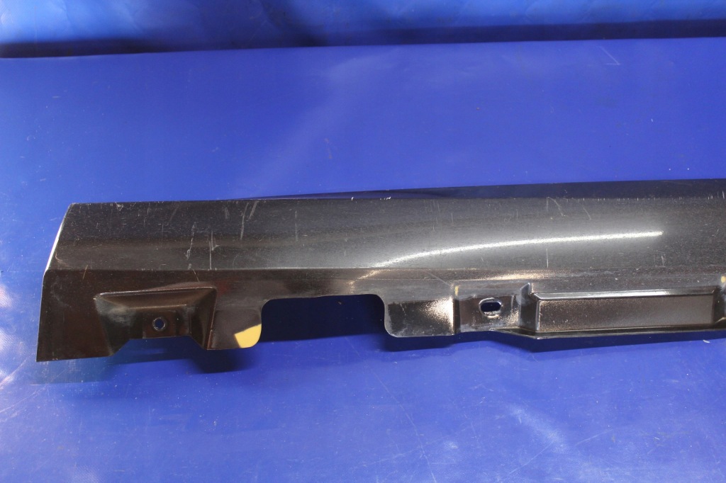 Купить Накладка  накладка порога  правая mercedes w251 197 a2516980854