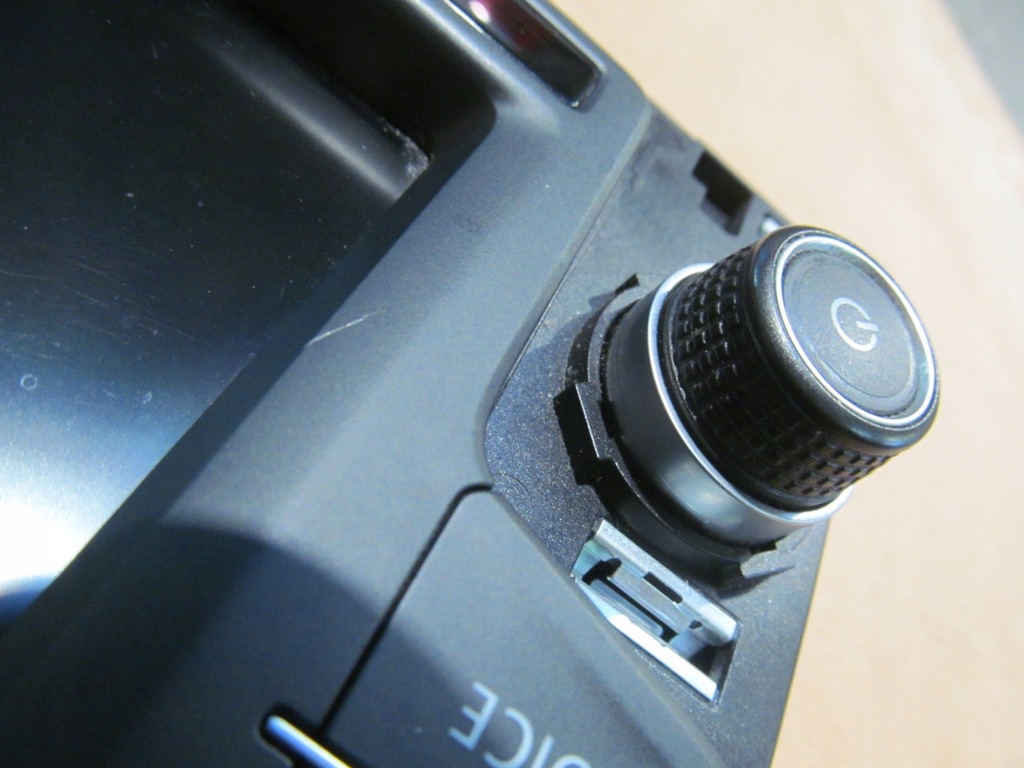 фото №9, Vw passat 14-20 екран радіо навігація панель c401