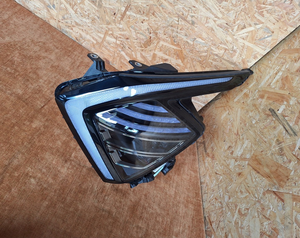 фото №1, Kia sportage 5 v full led лампа левая 92101 r2100 комплектная