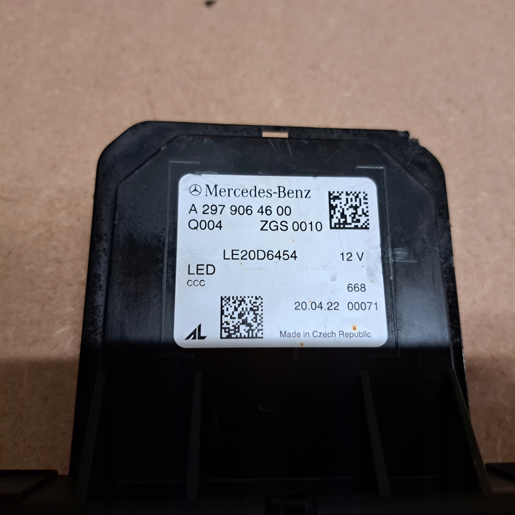 фото №7, Mercedes eqs w297 накладка перед led a2979064600