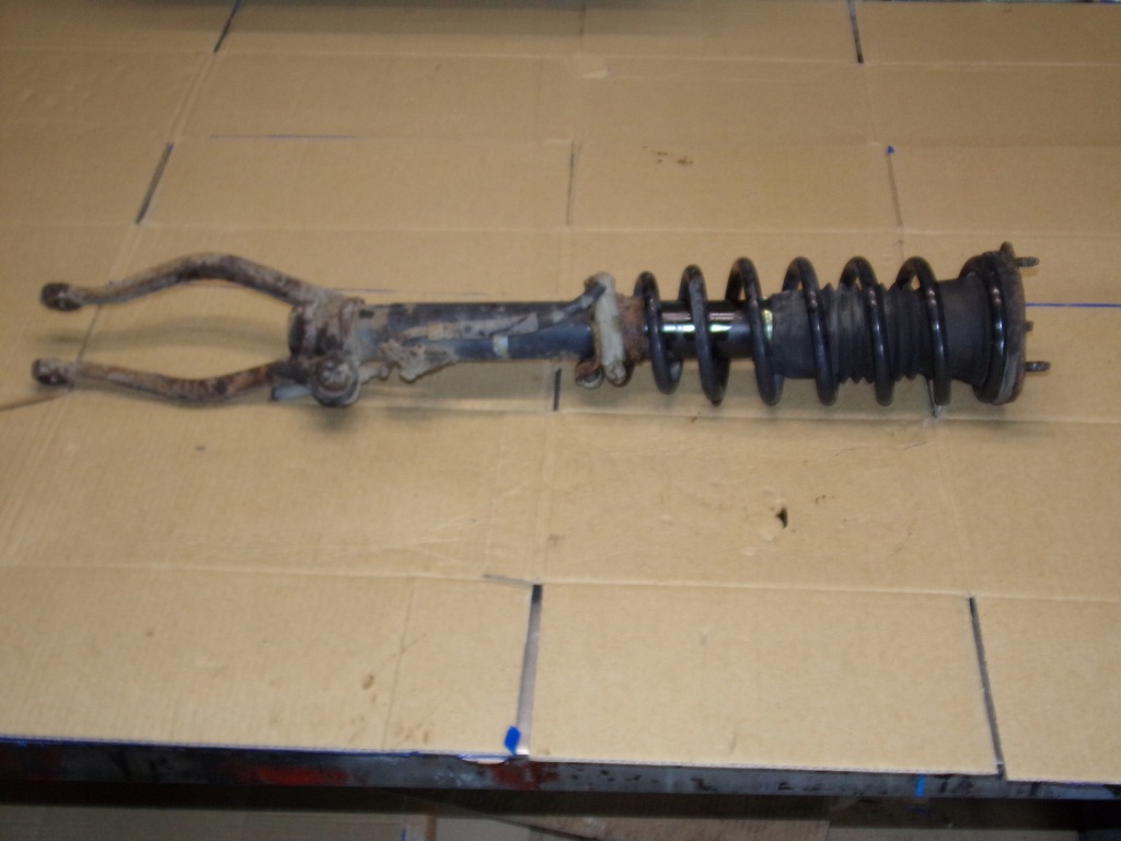 Купить Амортизатор перед пружина mazda 6 1.8 b