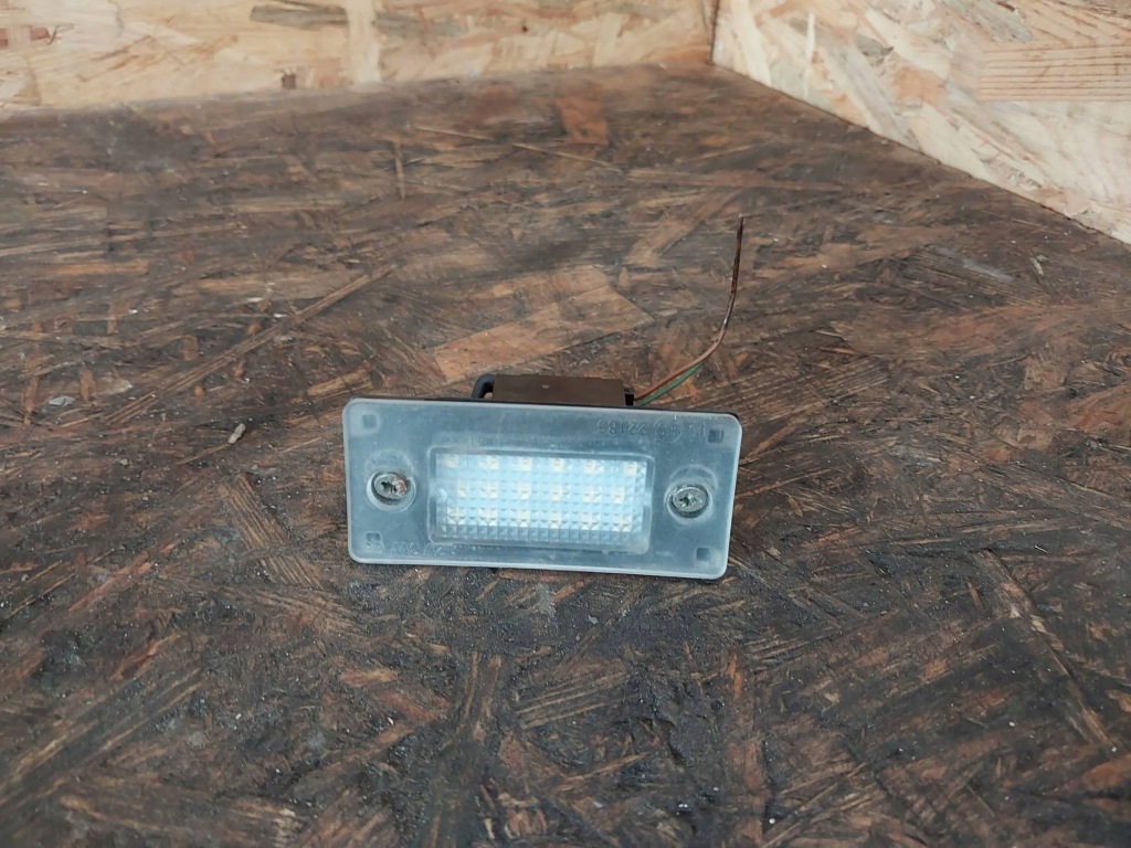 фото №1, Лампа номерного знака реєстраційний audi a4 b5 fl kombi