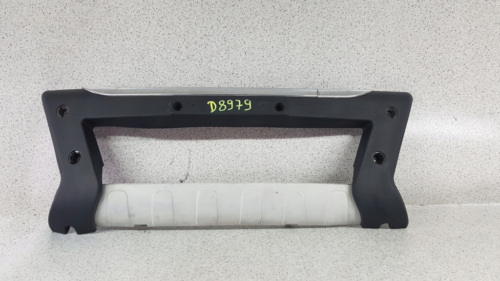 фото №1, Toyota hilux 2012 - кенгурятник накладка бампер перед 8979