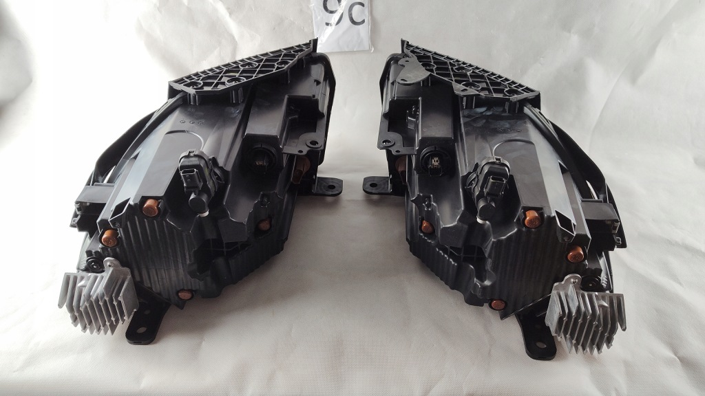 Jeep compass рестайлинг  full led левый правая  фара фара новая  оригинальные в Украине