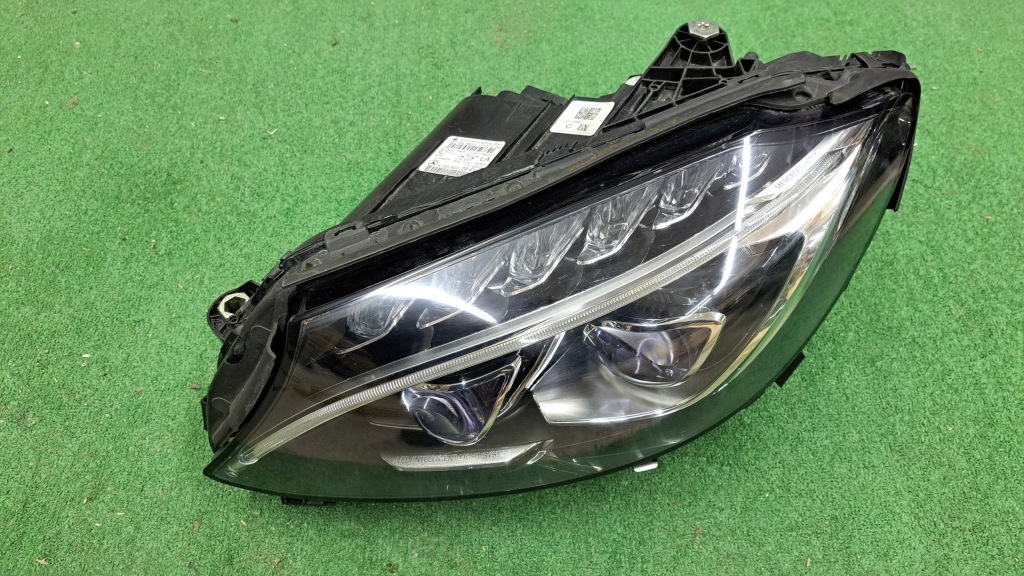 Купити Mercedes c-klasa w205 full led фара передня