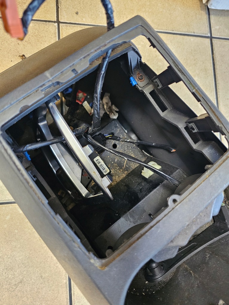 фото №7, Подлокотник ford focus c-max eu 05'