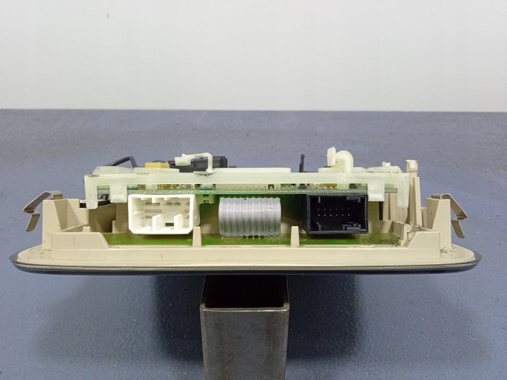 фото №6, Alfa romeo 159 лампа потолочный перед передняя czarna