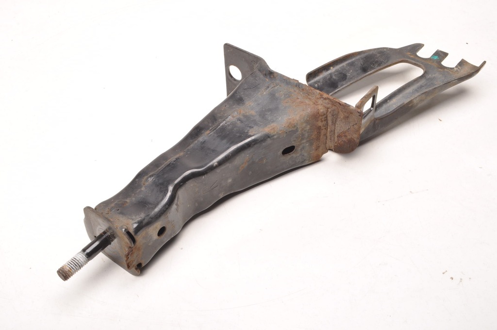 фото №1, Volvo xc70 ii кронштейн зона деформации правая