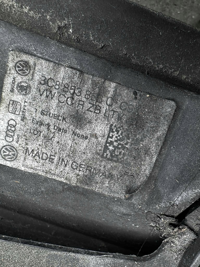 фото №5, Молдинг порог правая vw passat cc 3c8853856c r-line lc9x с заглушки