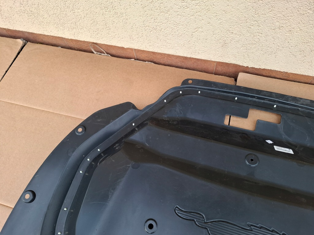 фото №9, Шумоізоляція капот ford mustang e mach оригінал